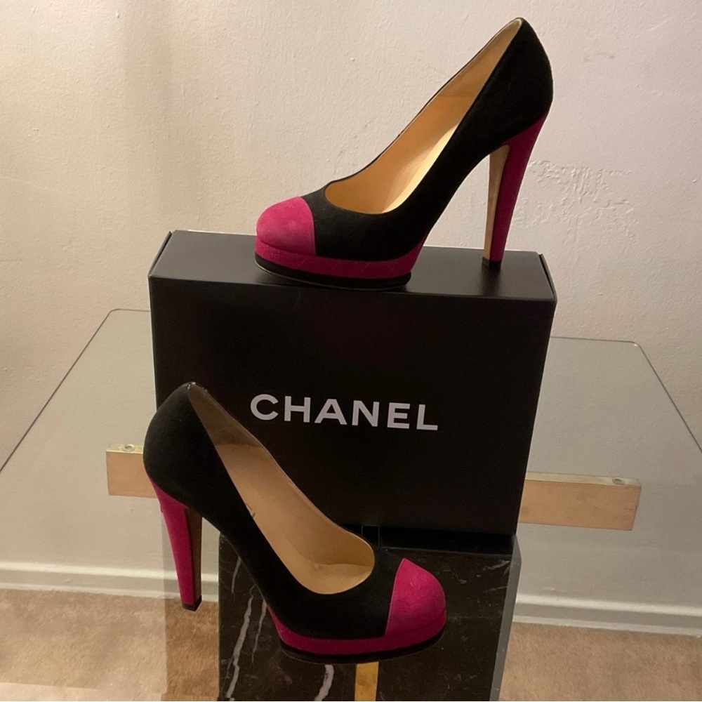 Chanel Two-Tone Black and Pink Heels